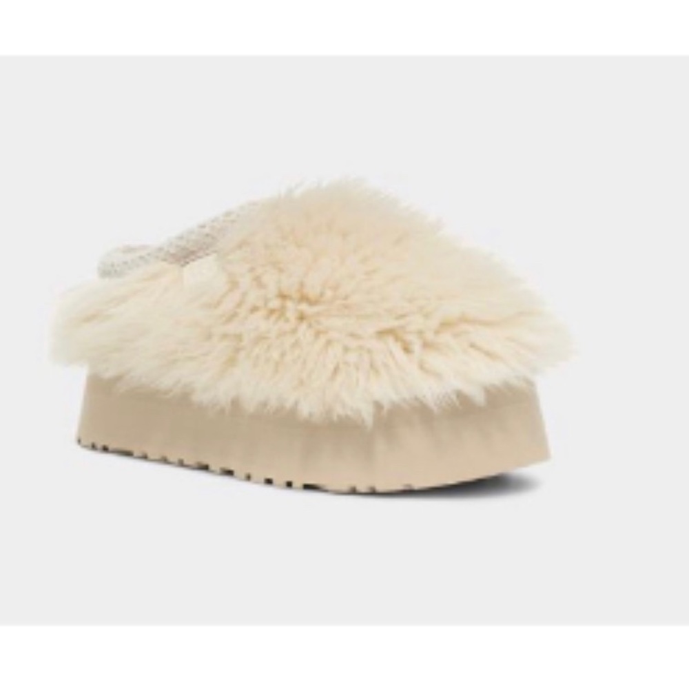 New ugg - Picture 2 of 2